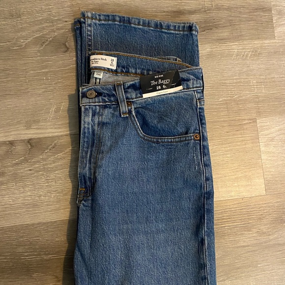 Abercrombie curve love jeans - Picture 2 of 5